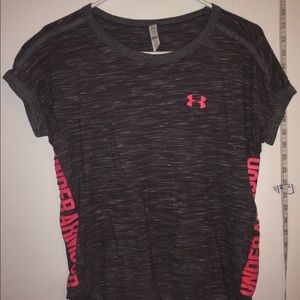 Women’s short sleeve Under Armour shirt